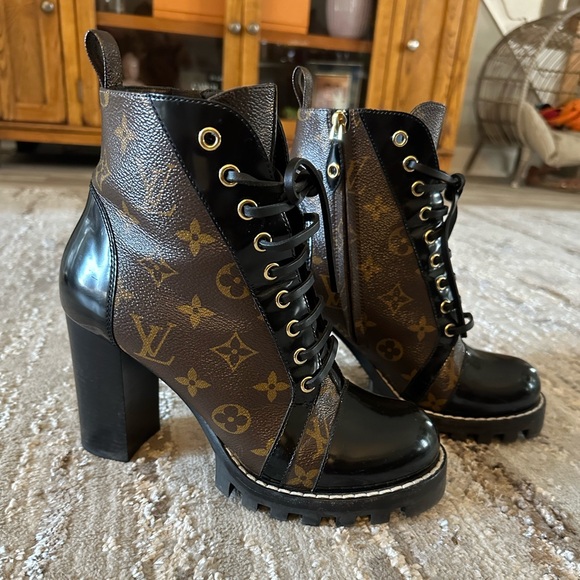 Designer Boots - Picture 2 of 6